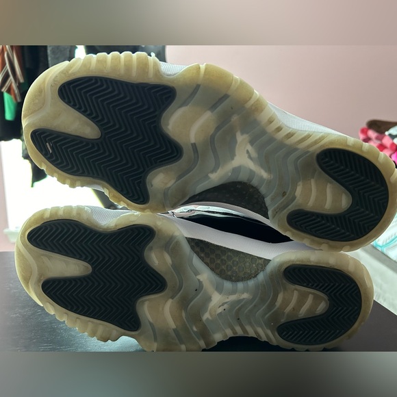 Jordan 11 Gratitude - Picture 8 of 14